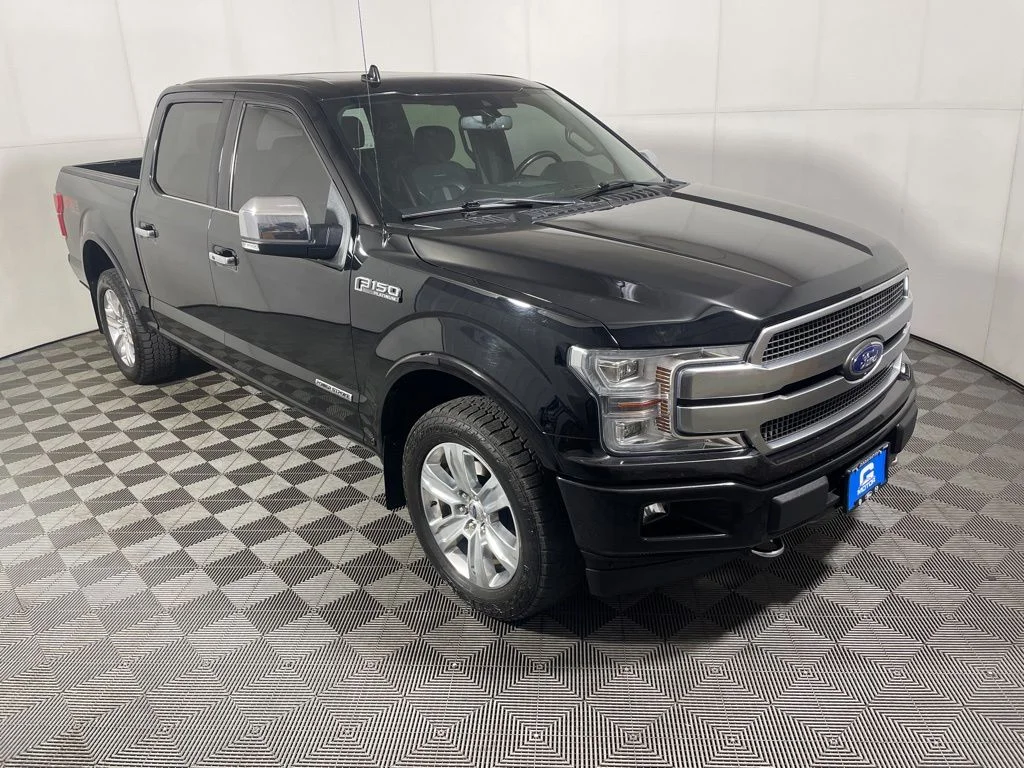 2018 Ford F-150 Platinum 4x4 SuperCrew 145 in's photo
