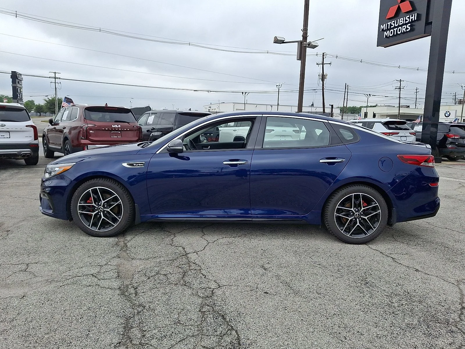 Used 2019 Blue Kia SX image 4