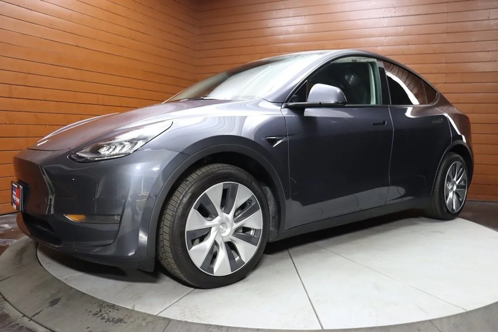 Used 2020 Solid Black Tesla Long Range image 1