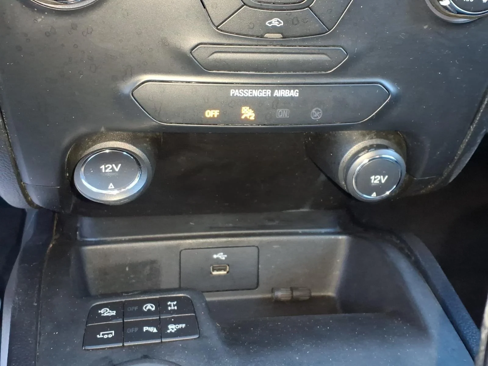 Used 2019 Magnetic Metallic Ford XLT image 6