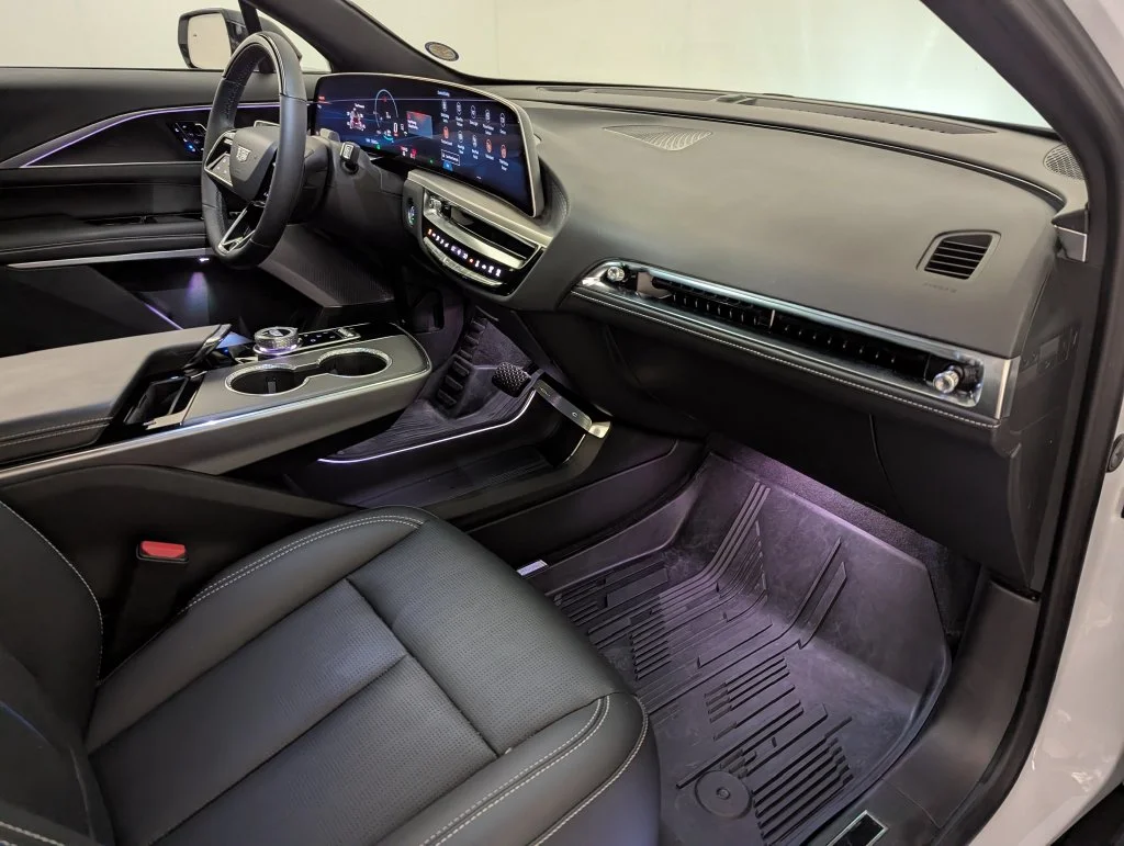 Used 2025 White Cadillac Luxury image 50
