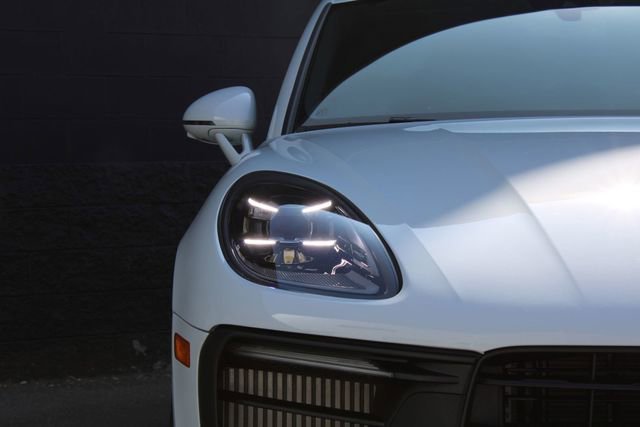 2026 Porsche Macan GTS - Photo 12