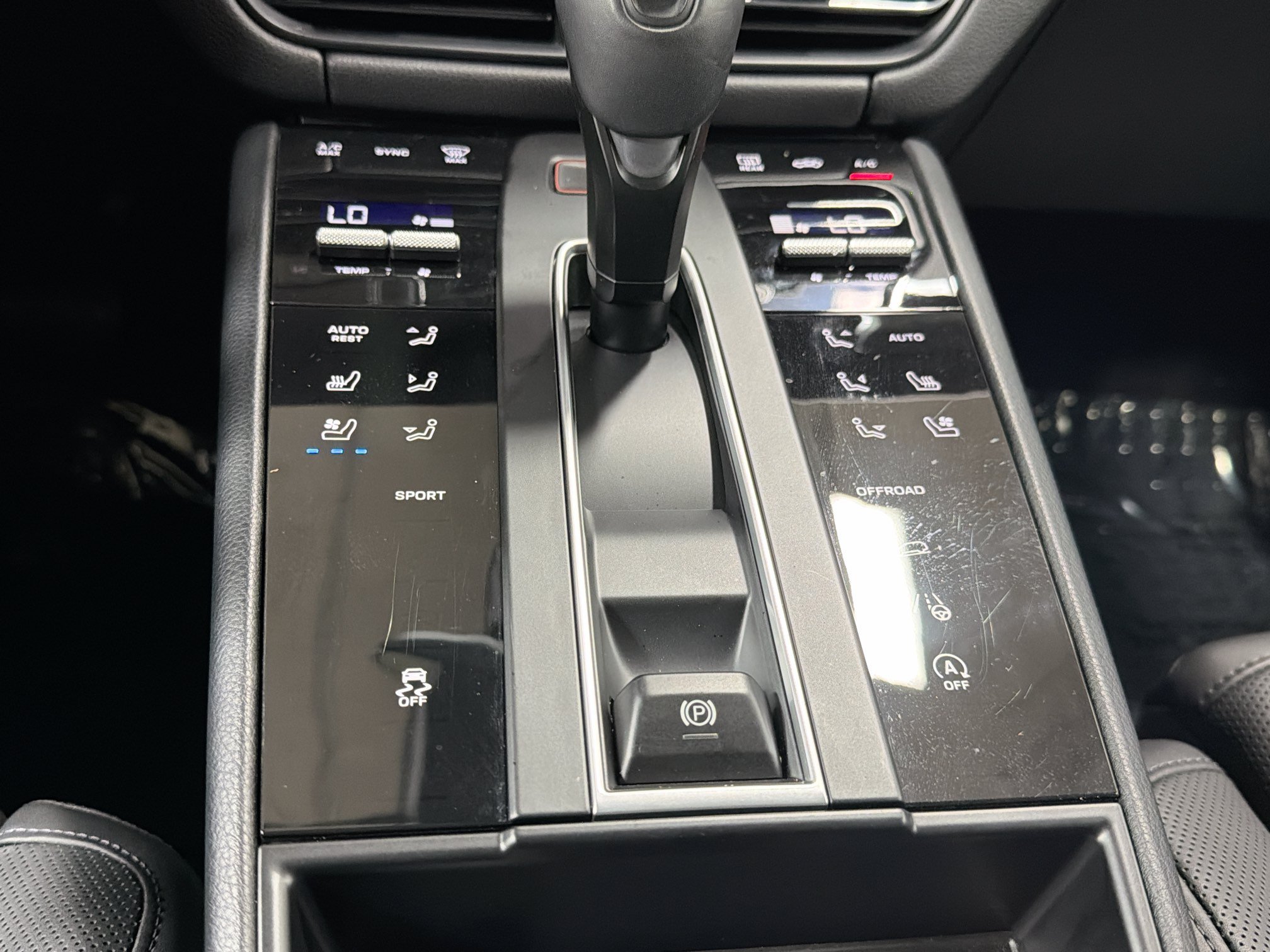Certified Used 2026 Dolomite Silver Metallic Porsche  image 32