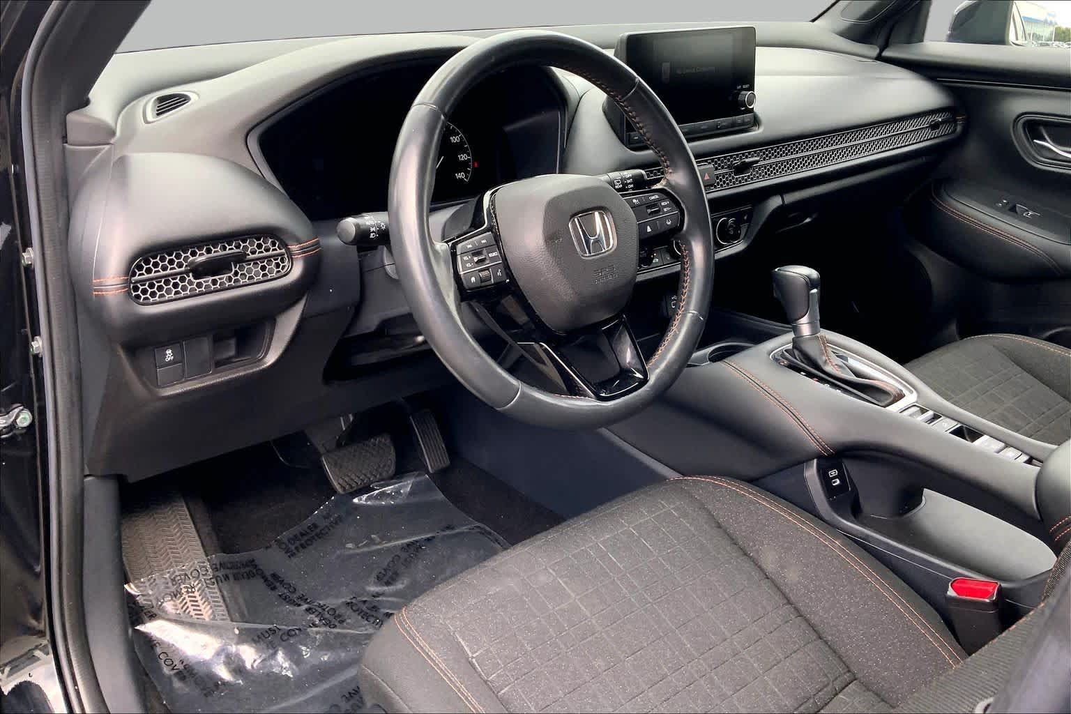 2025 Honda HR-V Sport - Photo 18