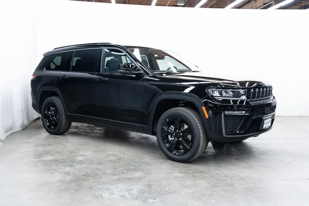 2026 Jeep Grand Cherokee L Limited 4x4's photo