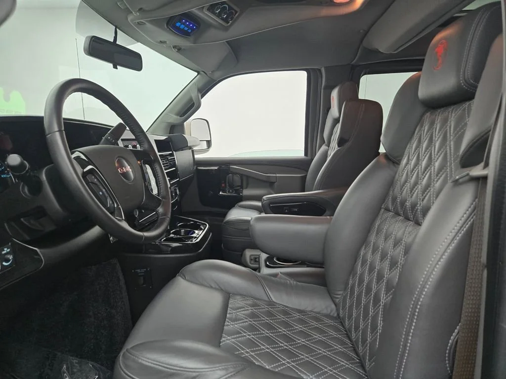 2023 GMC Savana Cargo Work Van - Photo 16