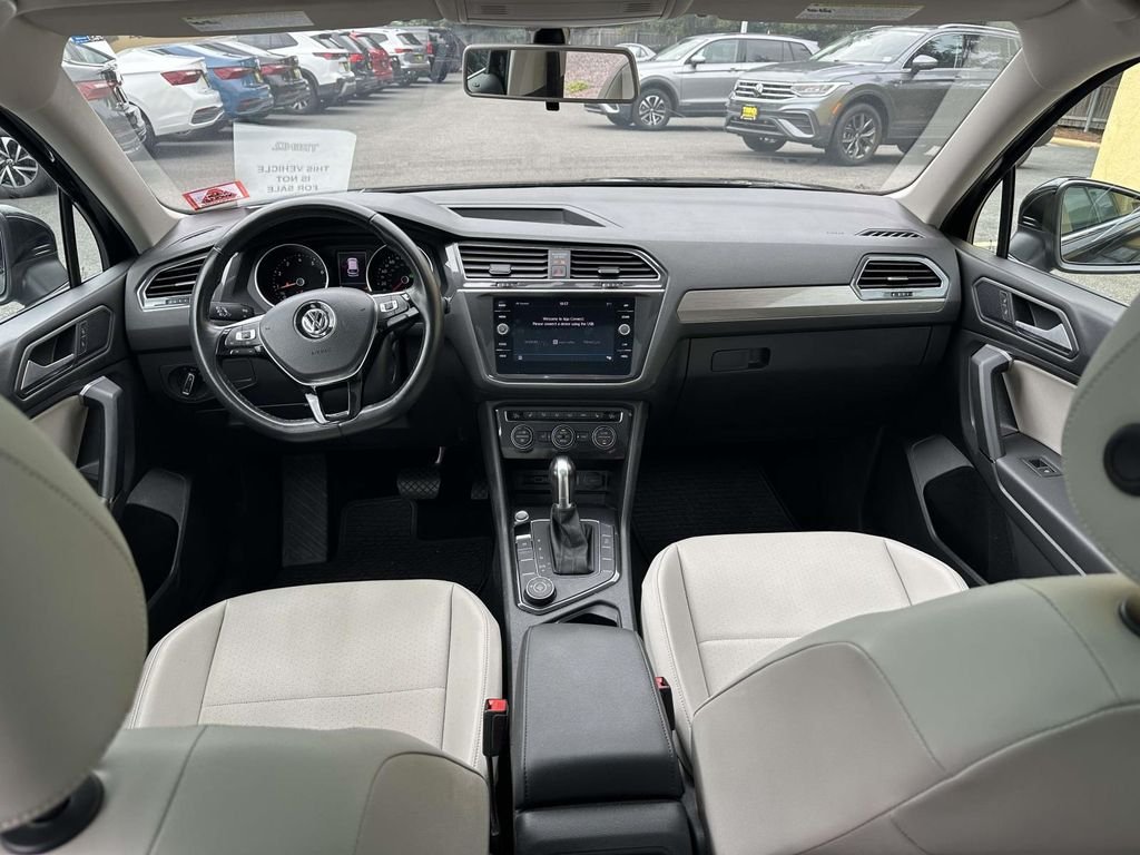 Used 2019 Black Volkswagen 2.0T SE image 13