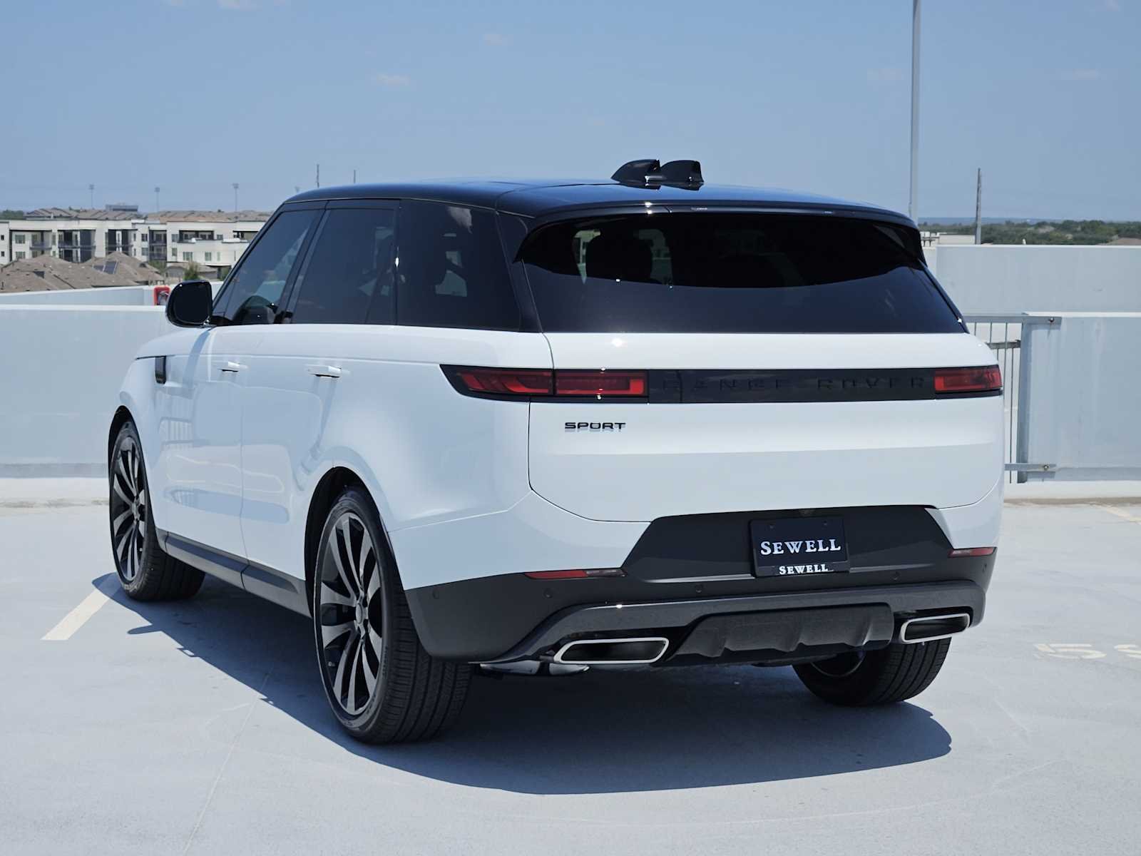 New 2026 Fuji White LAND ROVER SE image 7