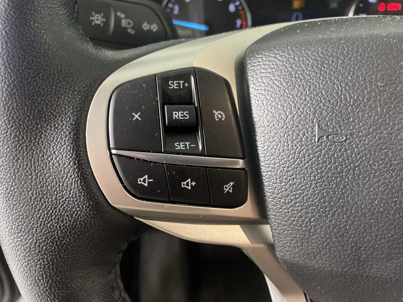 Used 2023 Carbonized Gray Ford XLT image 18