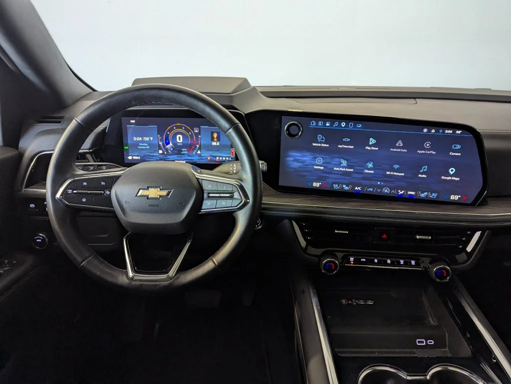 Used 2025 Gray Chevrolet Premier image 5