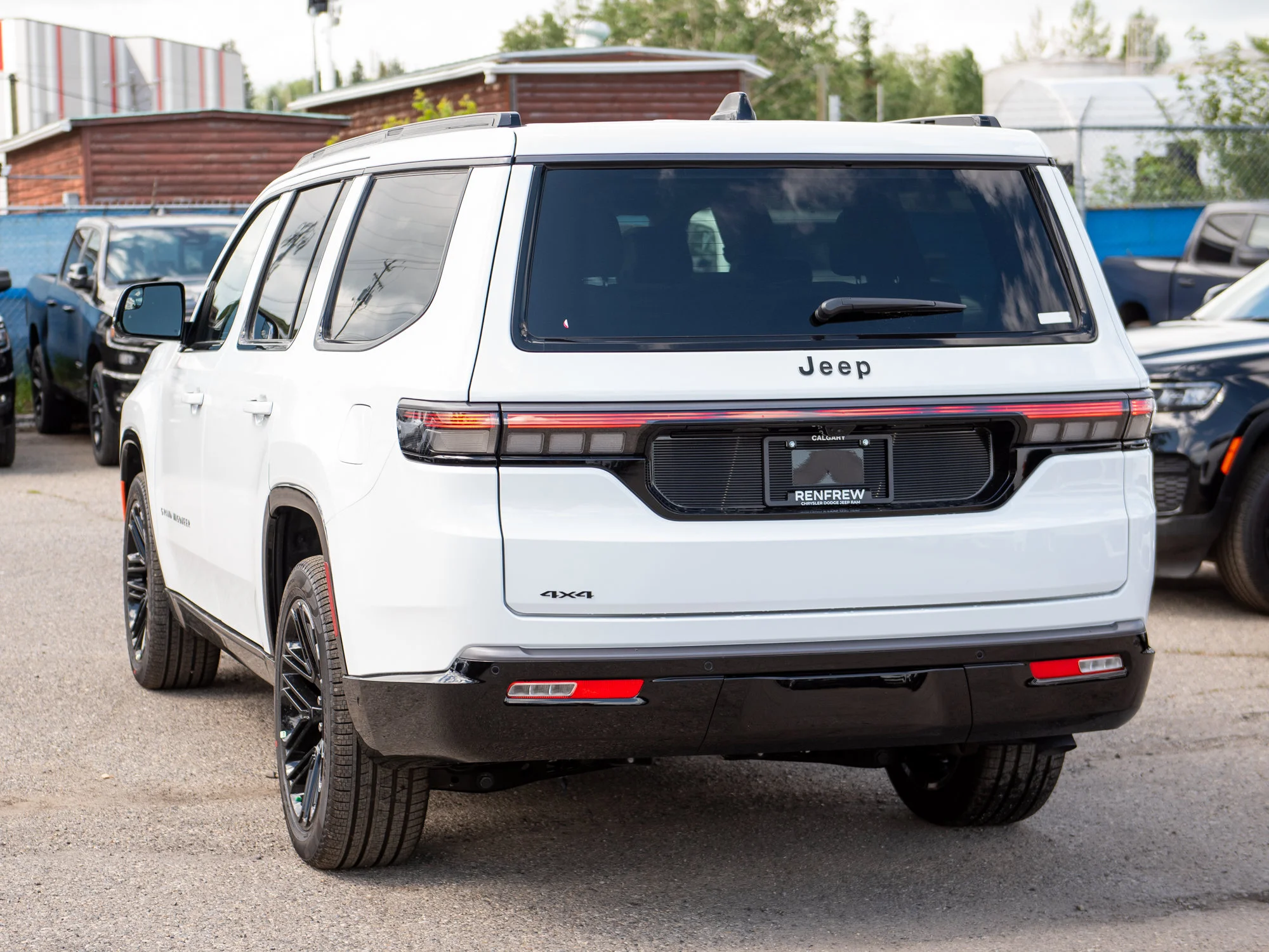 New 2026 White Jeep Limited Reserve* image 4