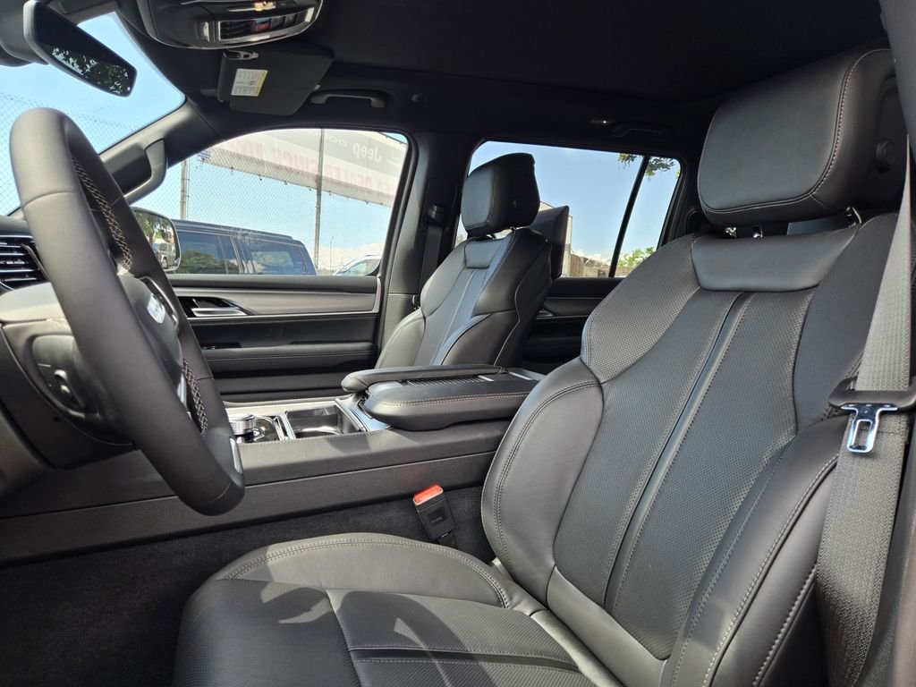New 2026 Steel Blue Exterior Paint Jeep Limited Altitude image 11