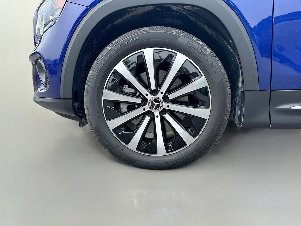 Used 2023 Galaxy Blue Metallic Mercedes-Benz GLB 250 image 12