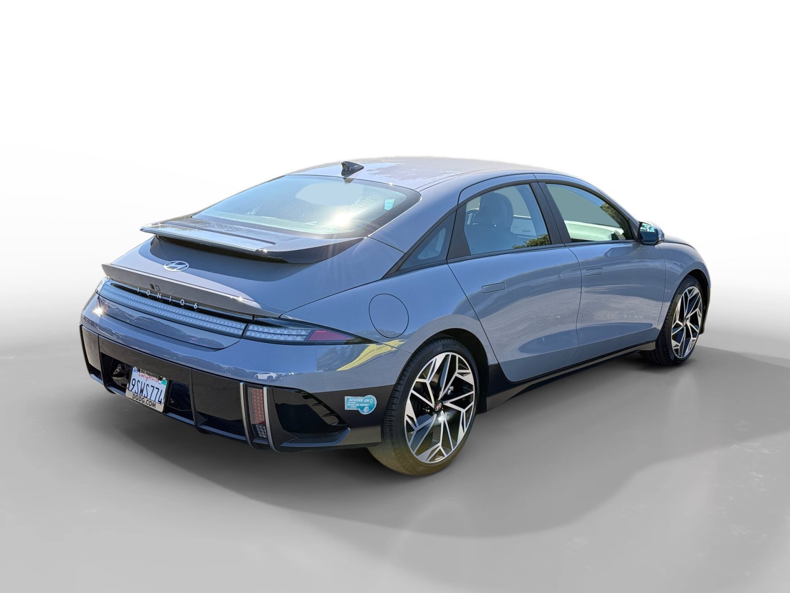 Certified Used 2025 Blue Hyundai SEL image 5