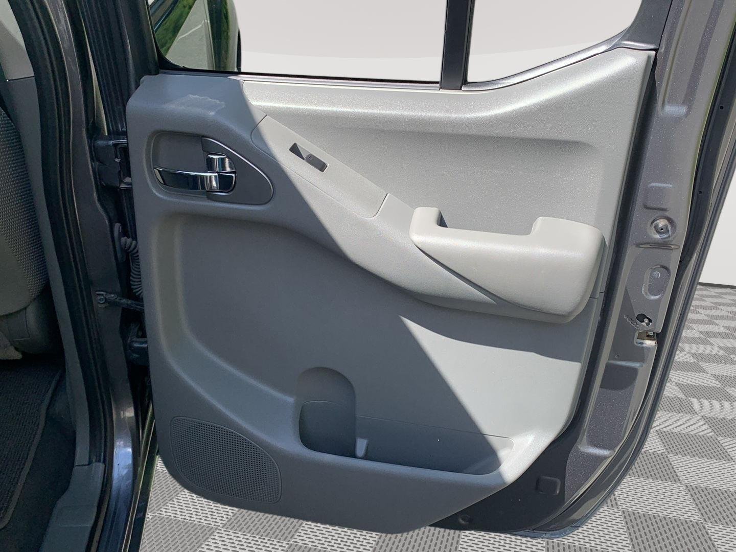Used 2020 Gun Metallic Nissan SV image 15