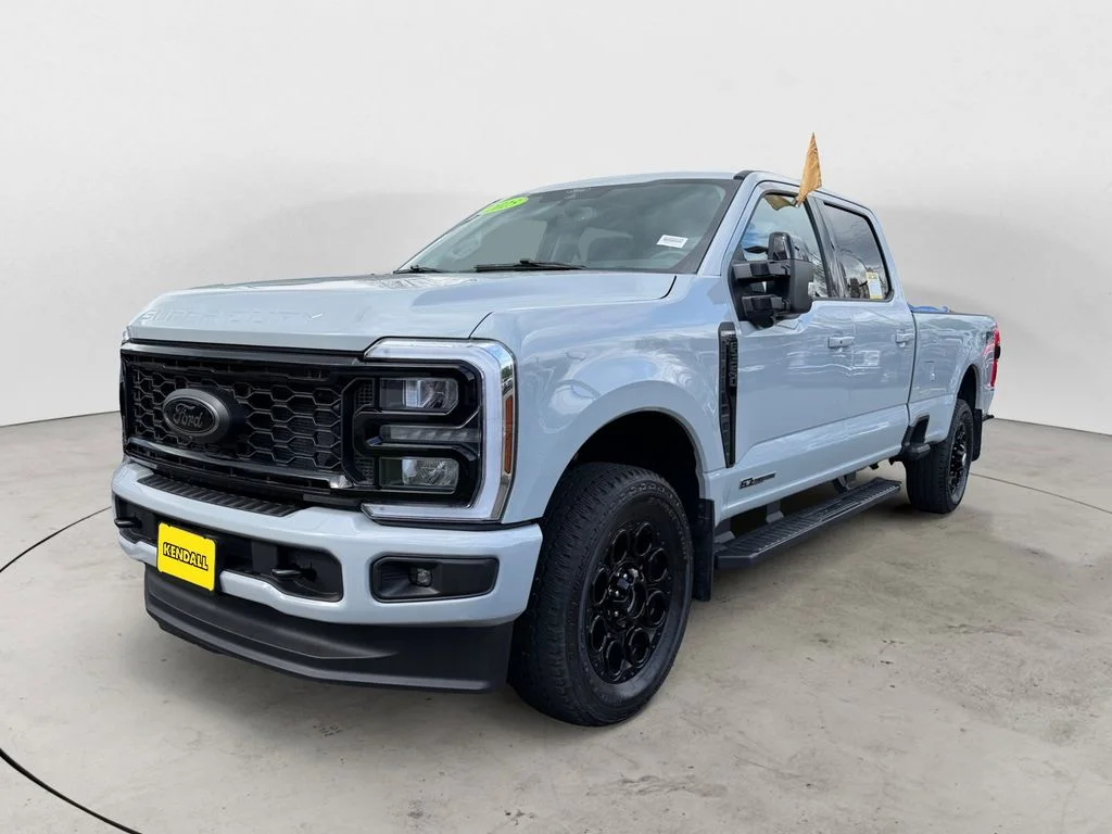 2025 Ford F-350 Lariat 4x4 Crew Cab 176 in SRW's photo