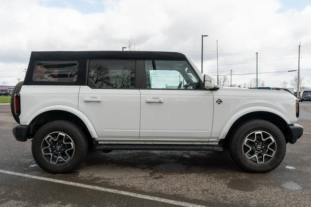 Used 2023 Black Ford Outer Banks image 5