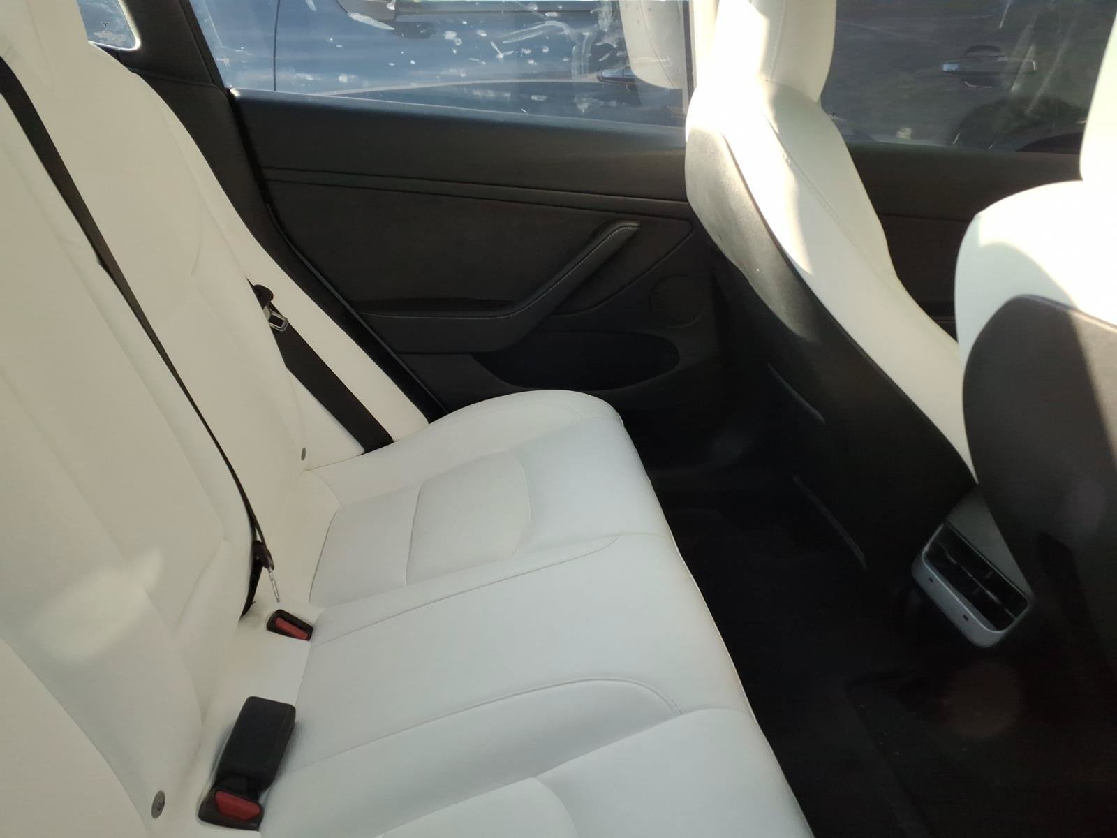 Used 2022 Pearl White Multi-Coat Tesla Long Range image 10