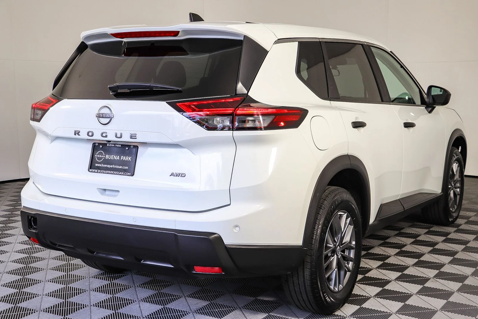 Used 2024 White Nissan S image 8