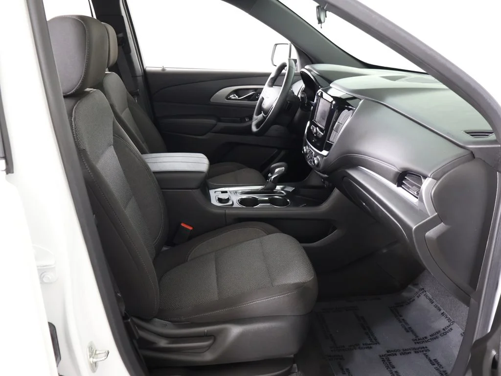 Used 2023 Summit White Chevrolet LT image 30
