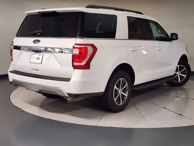 Used 2018 Oxford White Ford XLT image 2