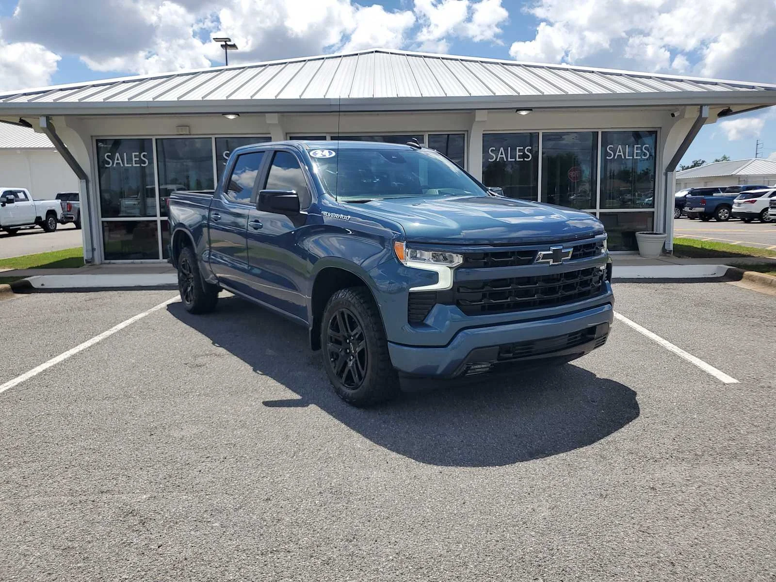 Used 2024 Lakeshore Blue Metallic Chevrolet RST image 9