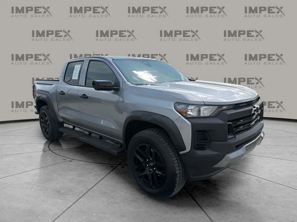 Used 2024 Gray Chevrolet Trail Boss image 7