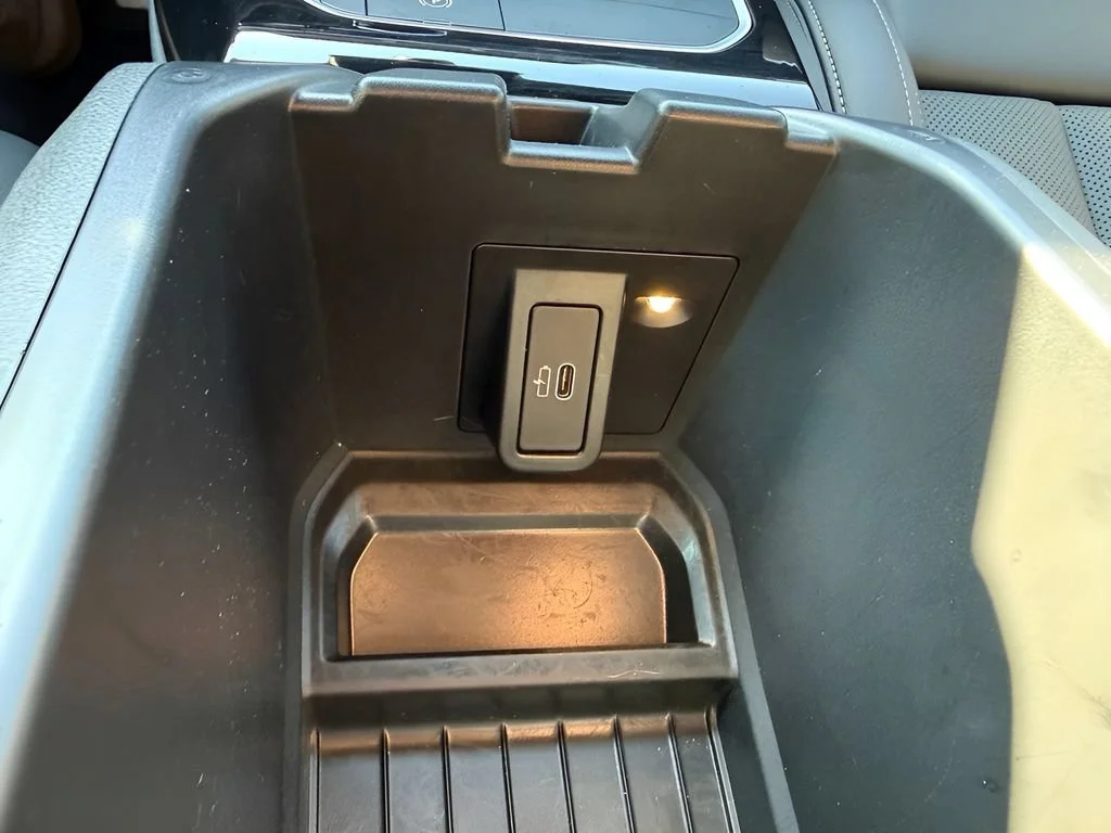 Used 2023  BMW xDrive30i image 19