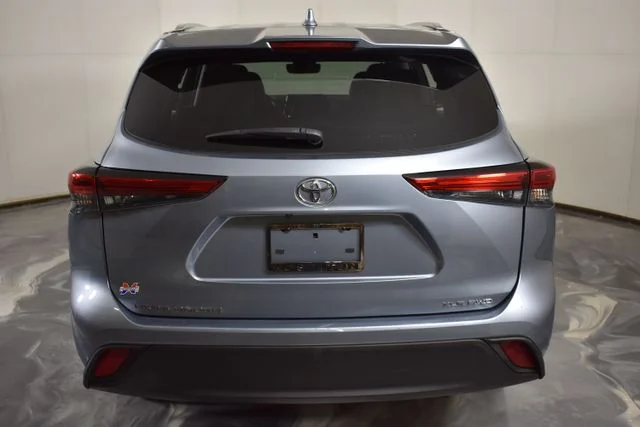2023 Toyota Highlander XLE - Photo 9