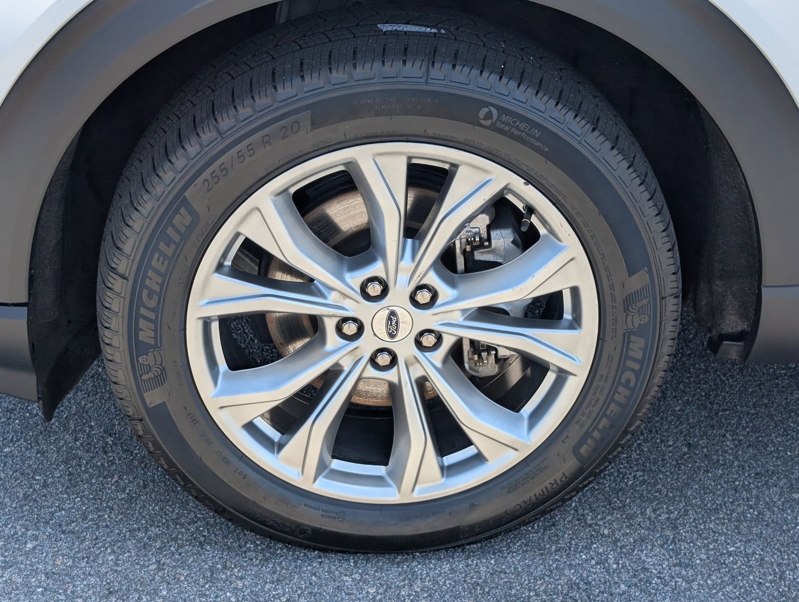 Used 2021 White Metallic Ford Limited image 13