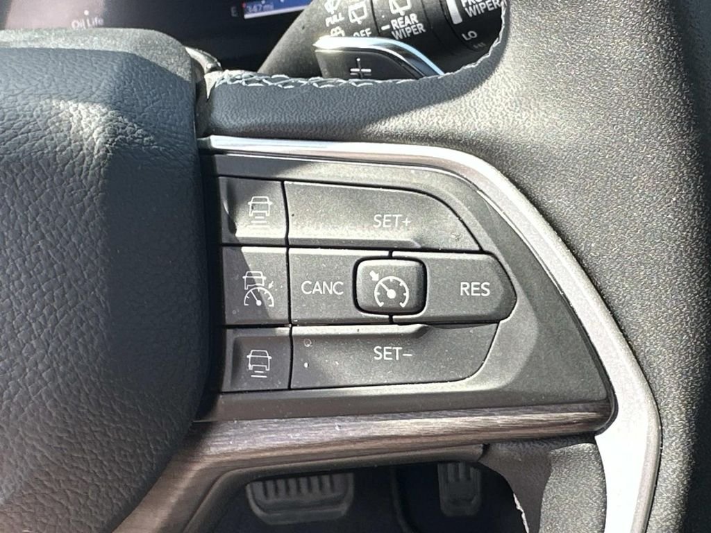 Used 2025 Black Jeep Limited image 27