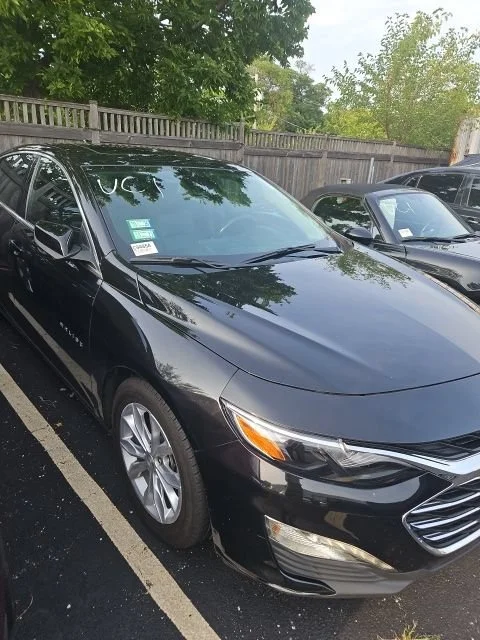 Used 2019 MOSAIC BLACK METALLIC Chevrolet LT image 3