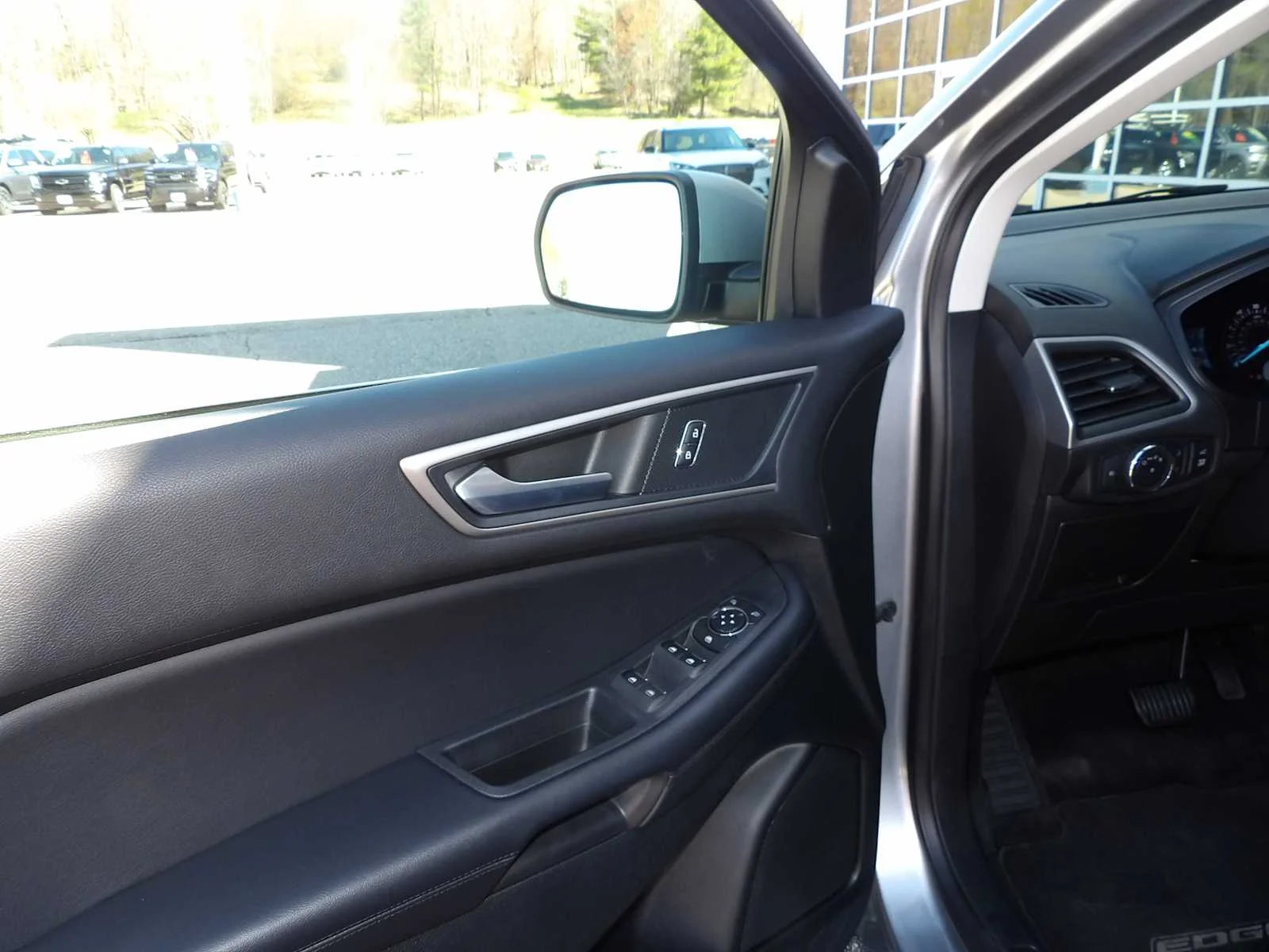 Used 2022 Iconic Silver Metallic Ford SEL image 10
