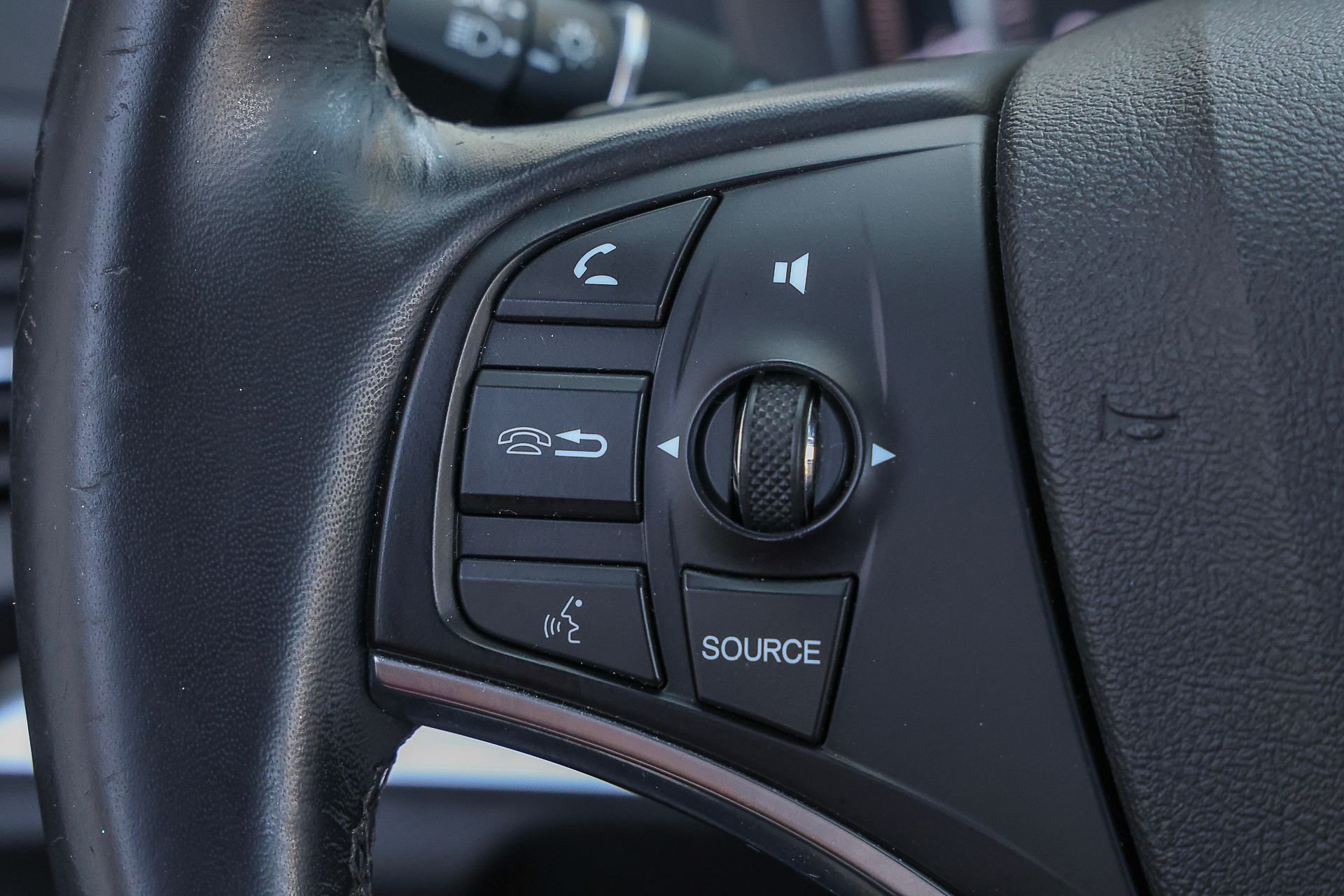 Used 2017 Black Acura 3.5L image 25