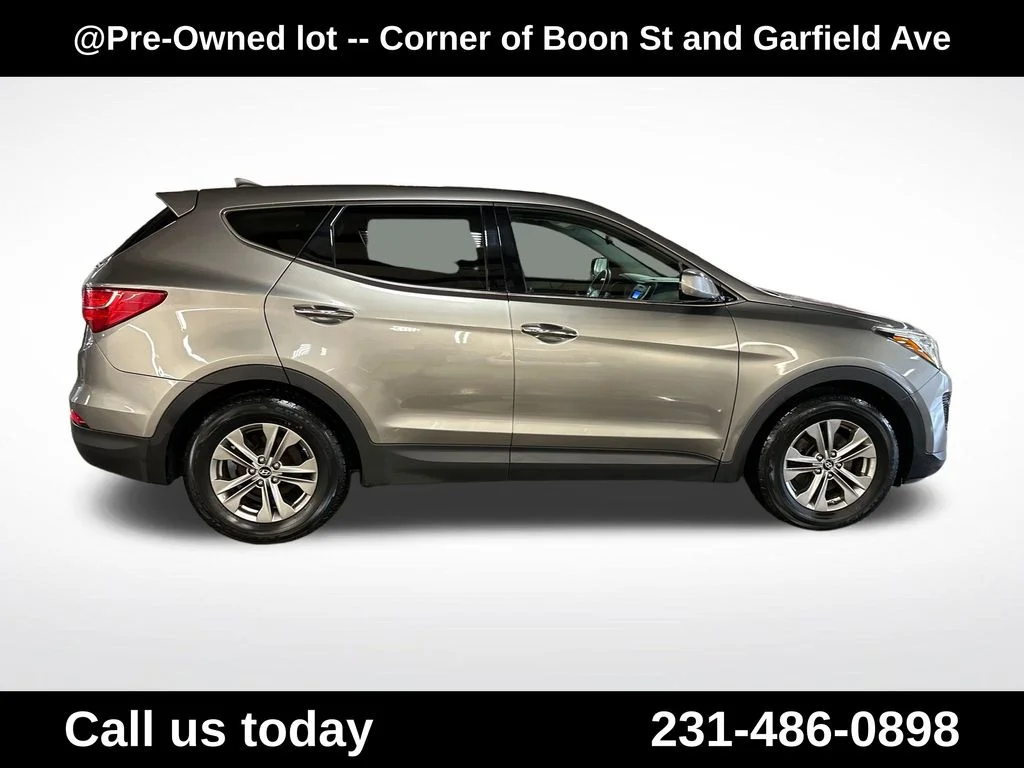 Used 2014 Gray Hyundai Base image 6