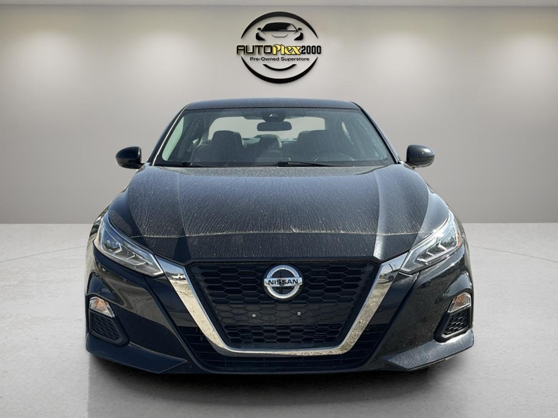 2022 Nissan Altima SR