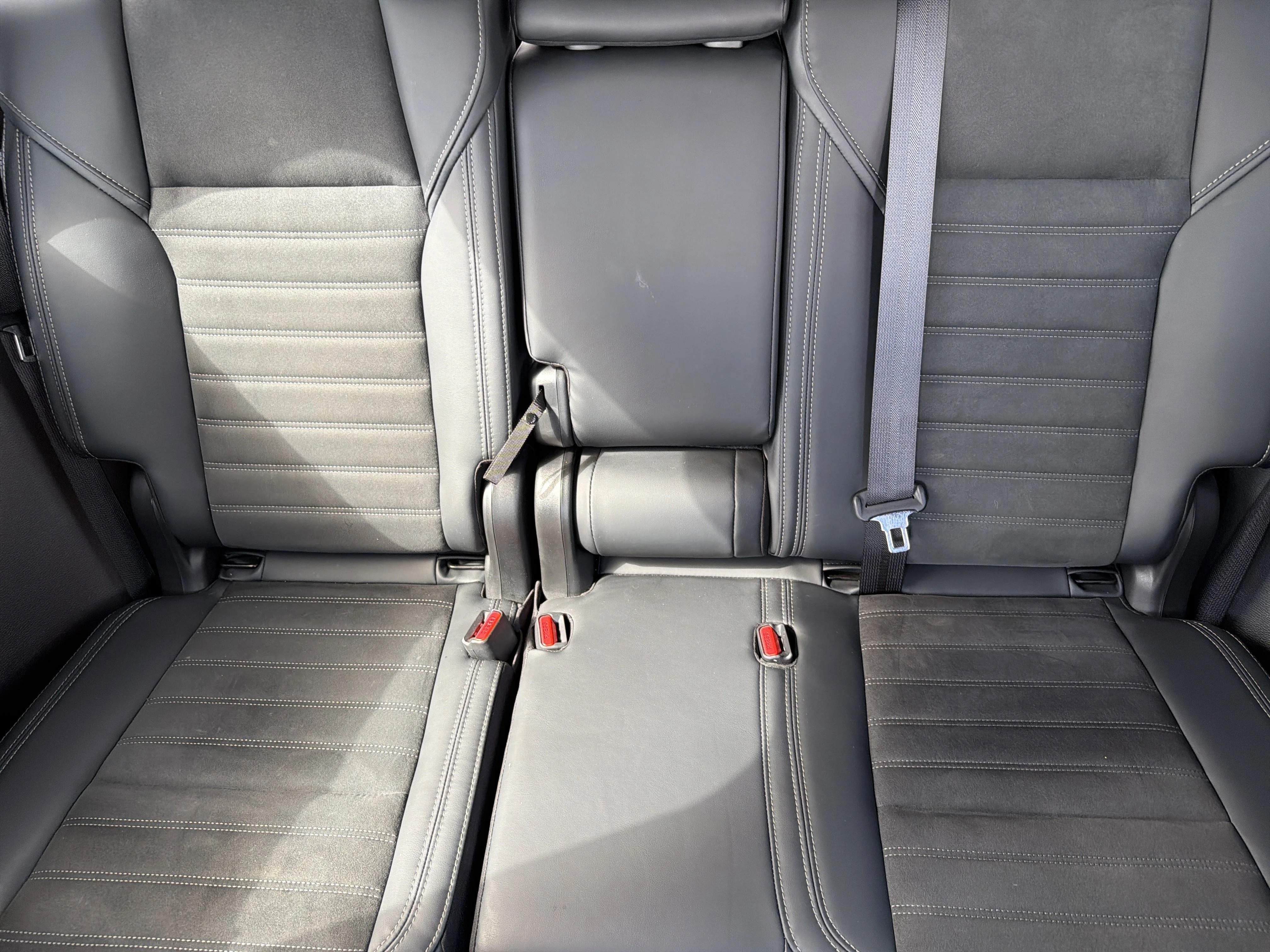 Used 2025 Red Diamond Mitsubishi SE image 16