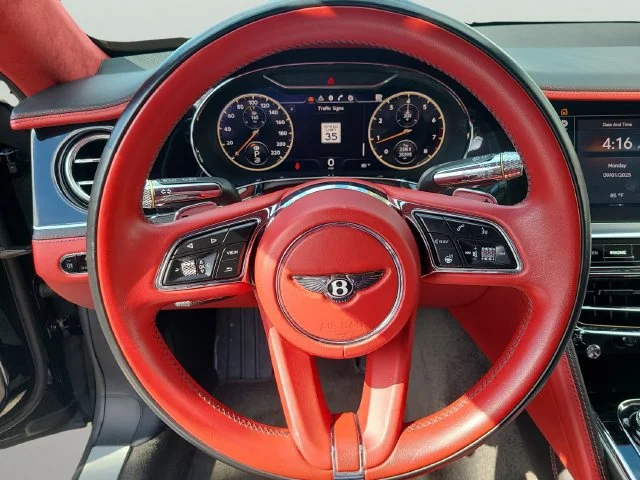 Used 2021 Black Bentley V8 image 29