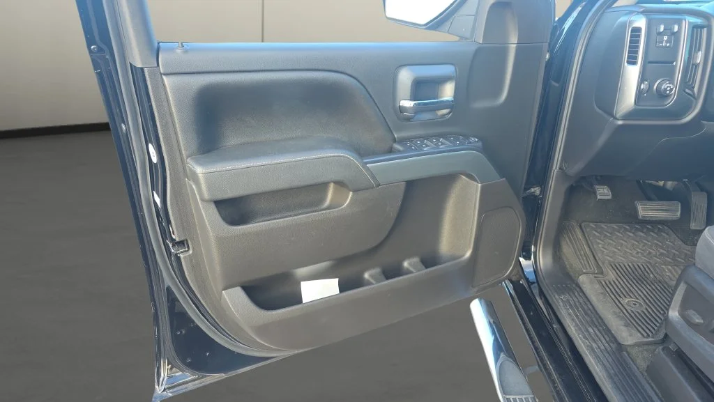 Used 2016 Black Chevrolet LT image 15