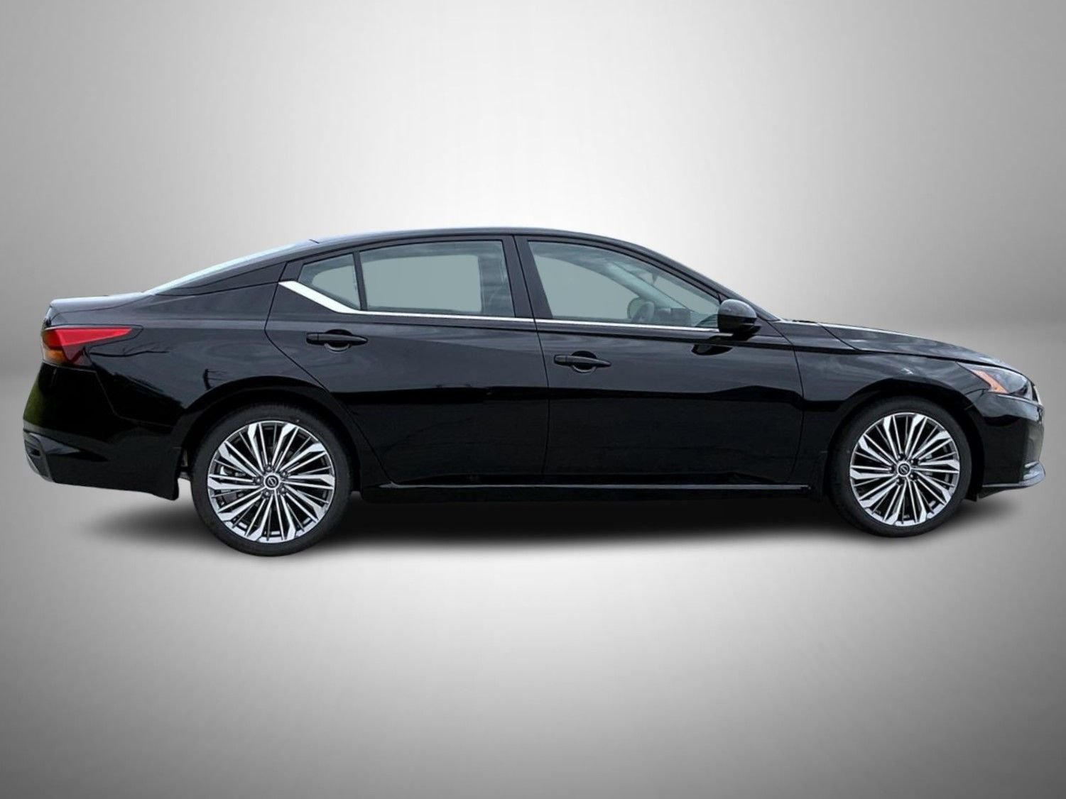 New 2026 Super Black Nissan 2.5 SV image 4