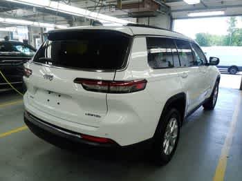 Used 2023 Bright White Clearcoat Jeep Limited image 4