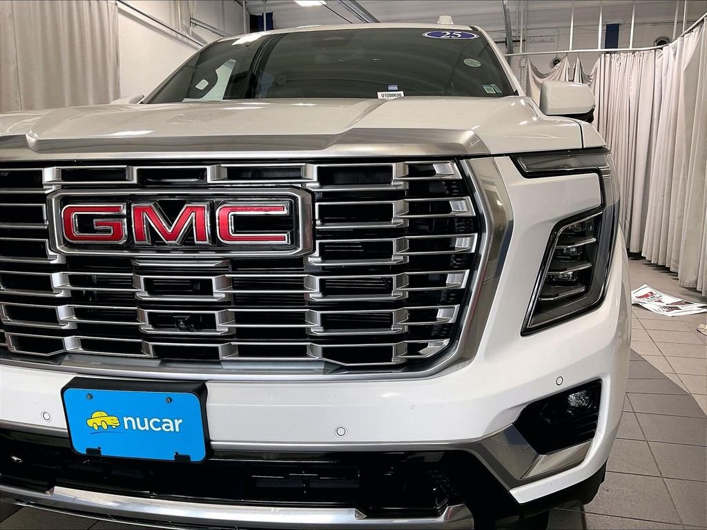 Used 2025 White GMC Denali image 32