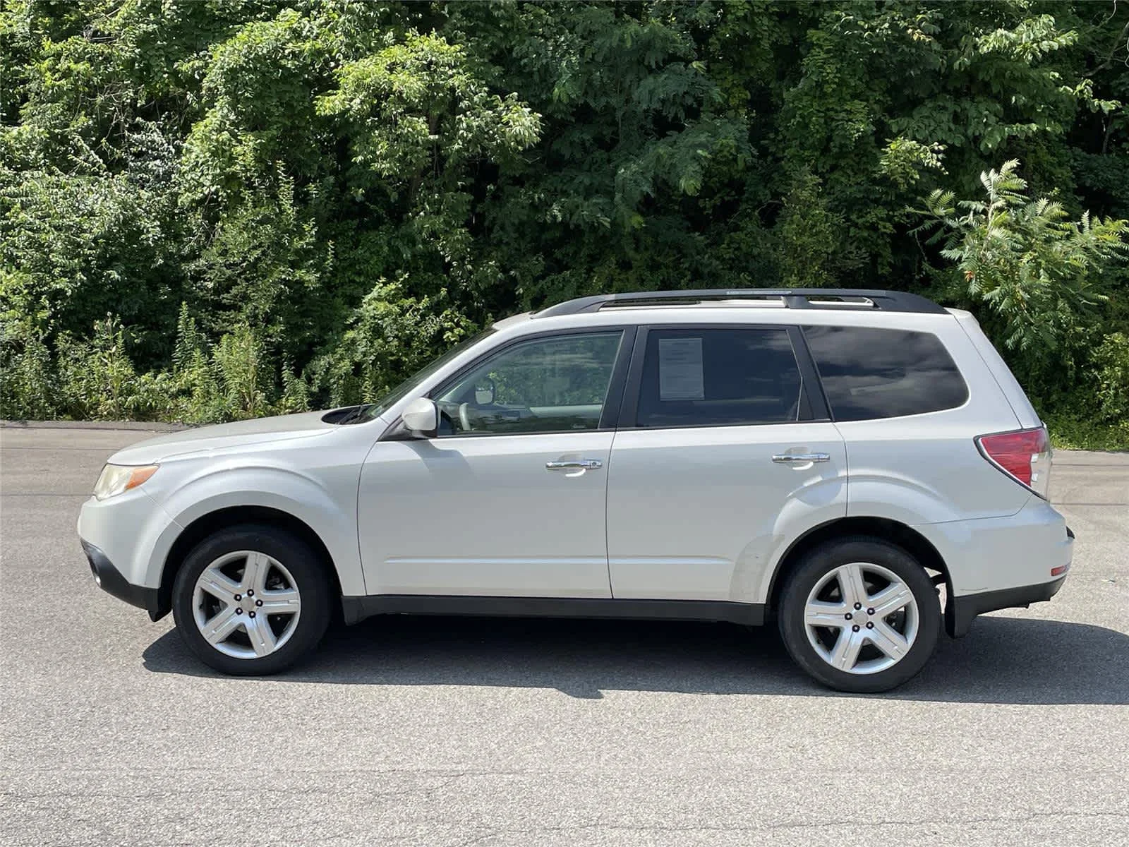 Used 2010 Subaru Forester X Premium with VIN JF2SH6CC8AH752723 for sale in Canonsburg, PA