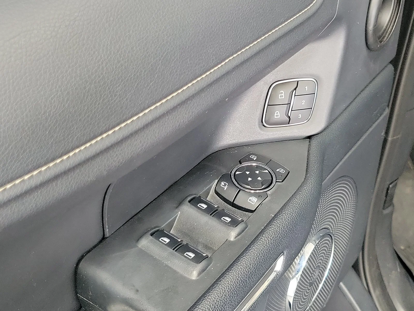 Used 2024 Gray Ford XLT image 7