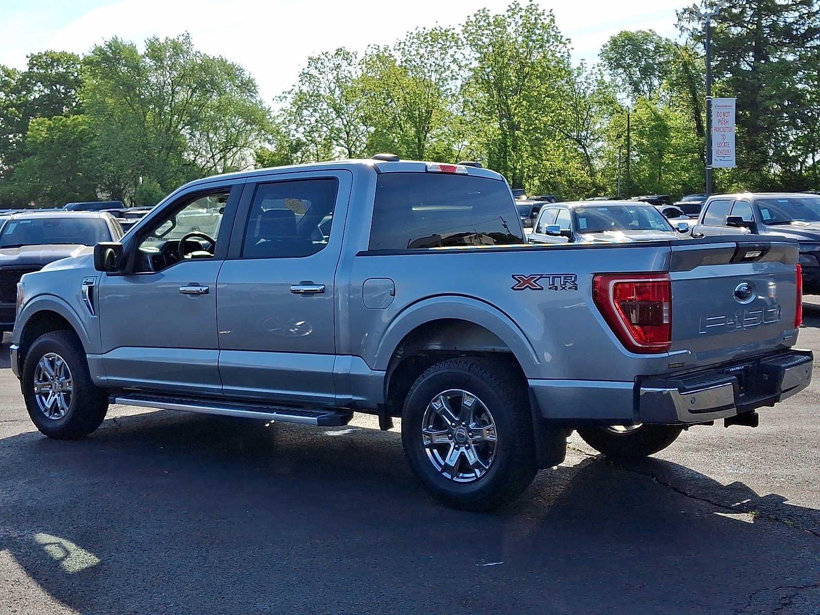 Used 2023 Iconic Silver Metallic Ford XLT image 4