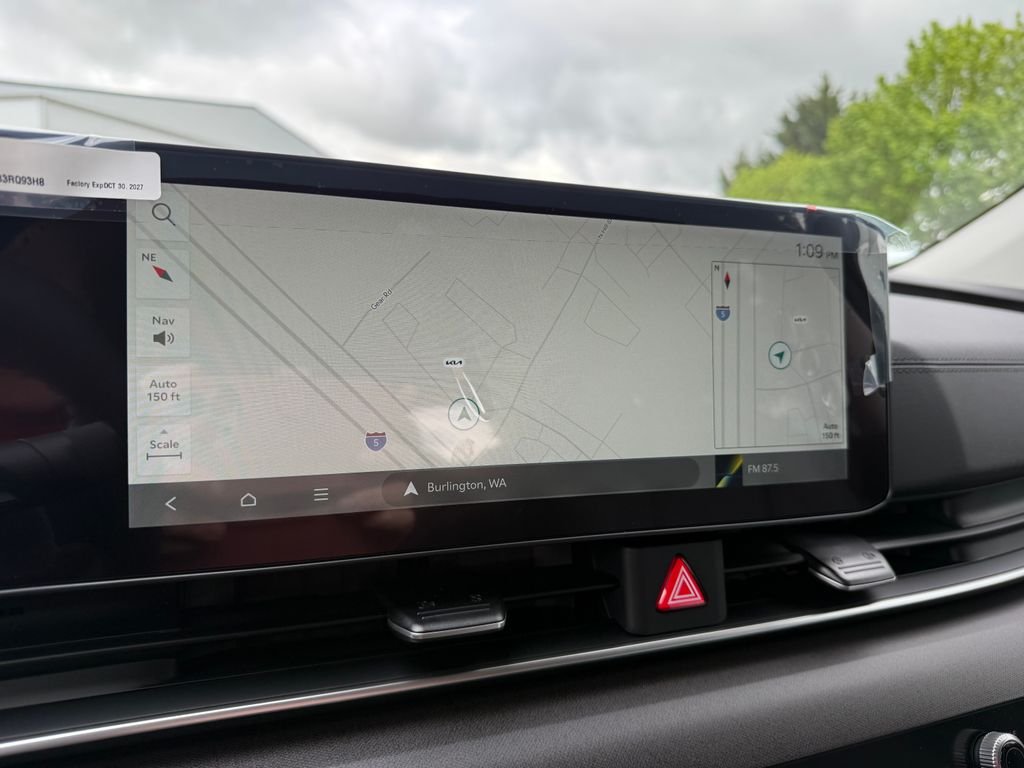 New 2026 Ceramic Silver Kia EX image 27