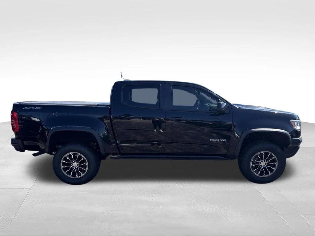 Used 2018 Black Chevrolet ZR2 image 7