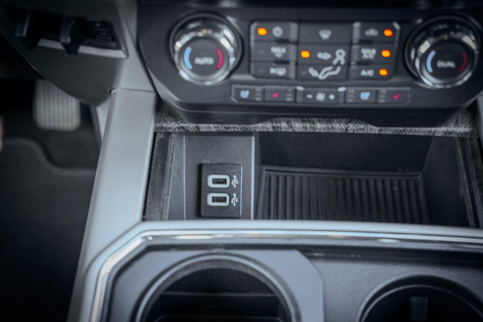 Certified Used 2019 White Ford Lariat image 41