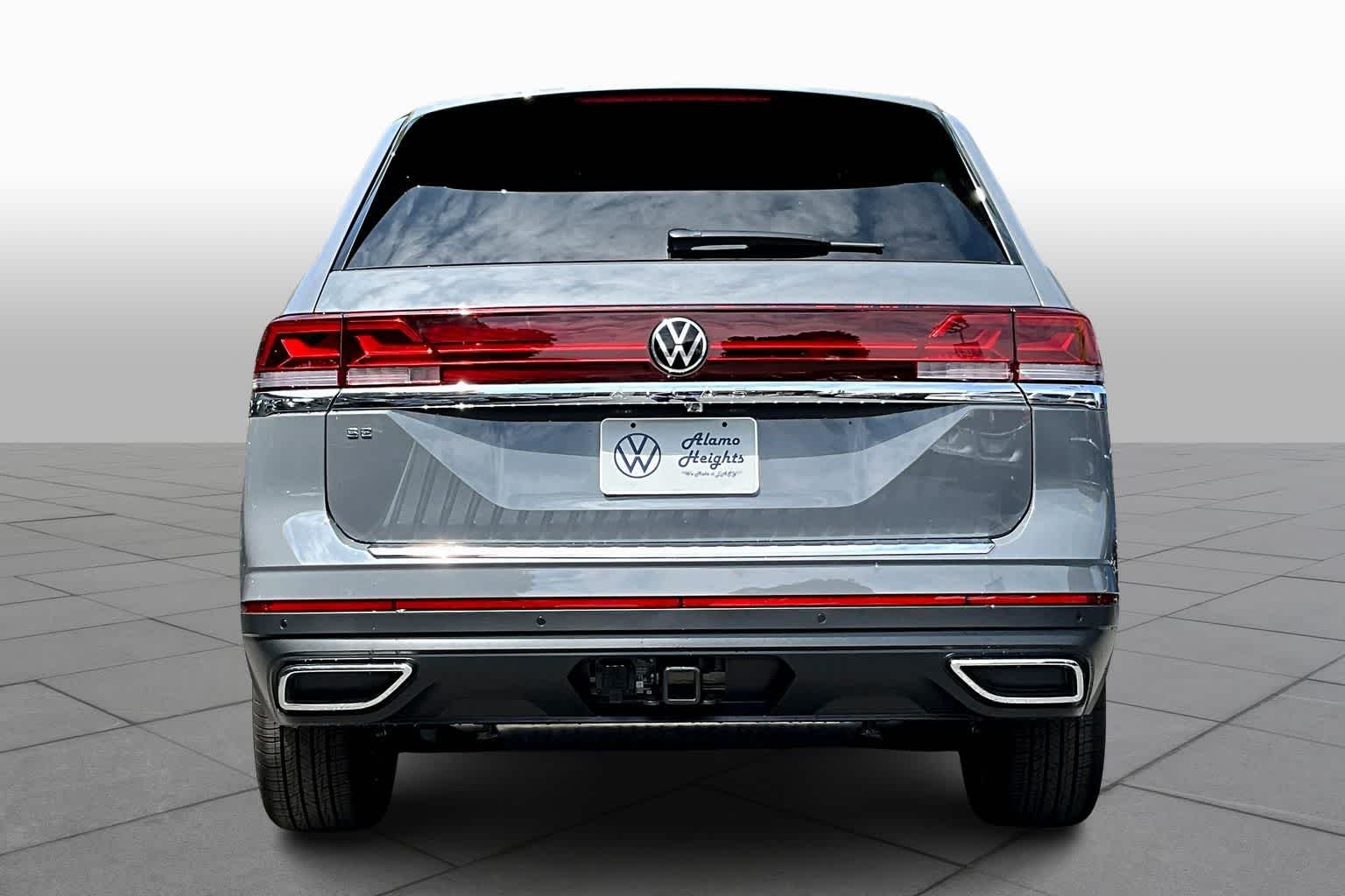New 2026 Pure Gray Volkswagen 2.0T SE W/TECHNOLOGY image 4