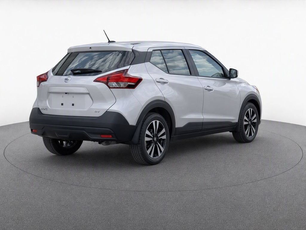 Used 2018 Silver Nissan SV image 6